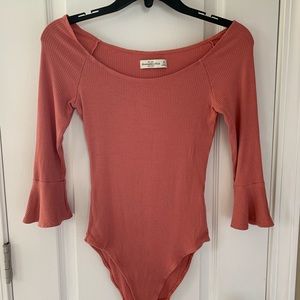 🌺 Mauve half-sleeve bodysuit 🌺